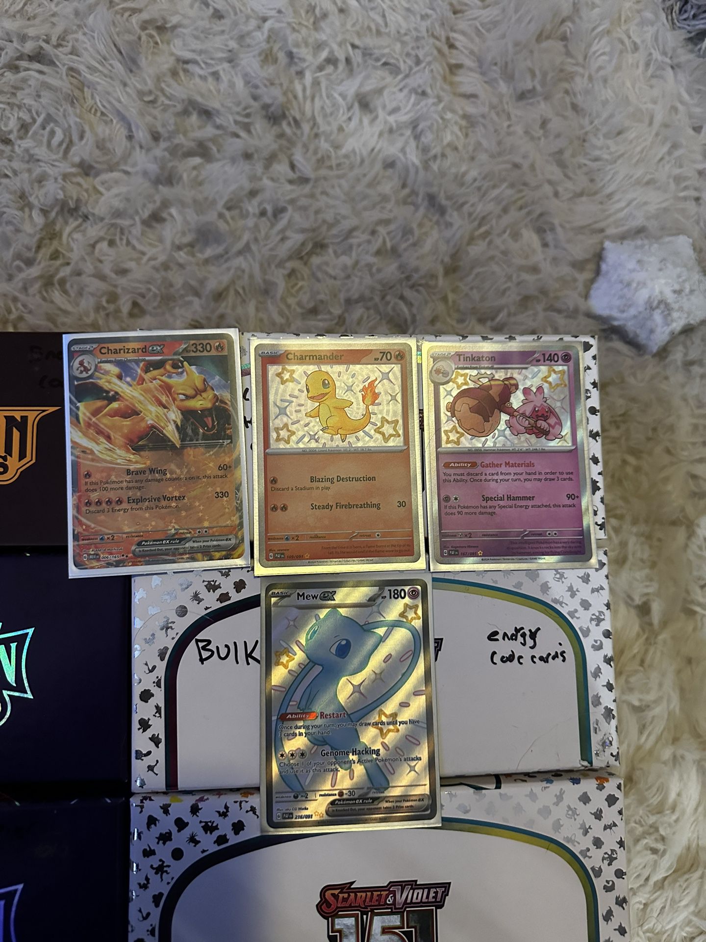 Charizard And Shiny Pokémon Cards C