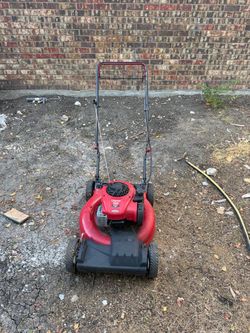 Troy-Bilt Gas Push Lawn Mower self propelled