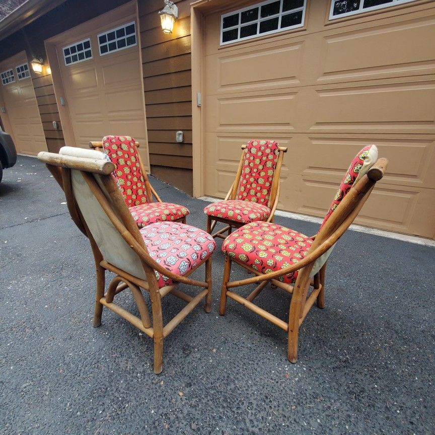 Mid Century Modern Wicker Rattan Dining Table/ Coffee Table 30x30x26toll.in Perfect Condition