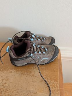 Ladies Merrell hiking shoes