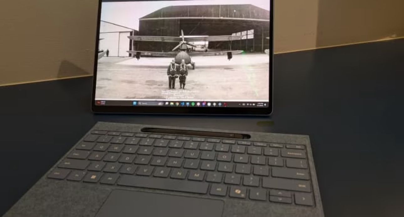 Surface Pro 11 Snapdragon X Plus With Keyboard,pen,mouse,and Surface Dock2