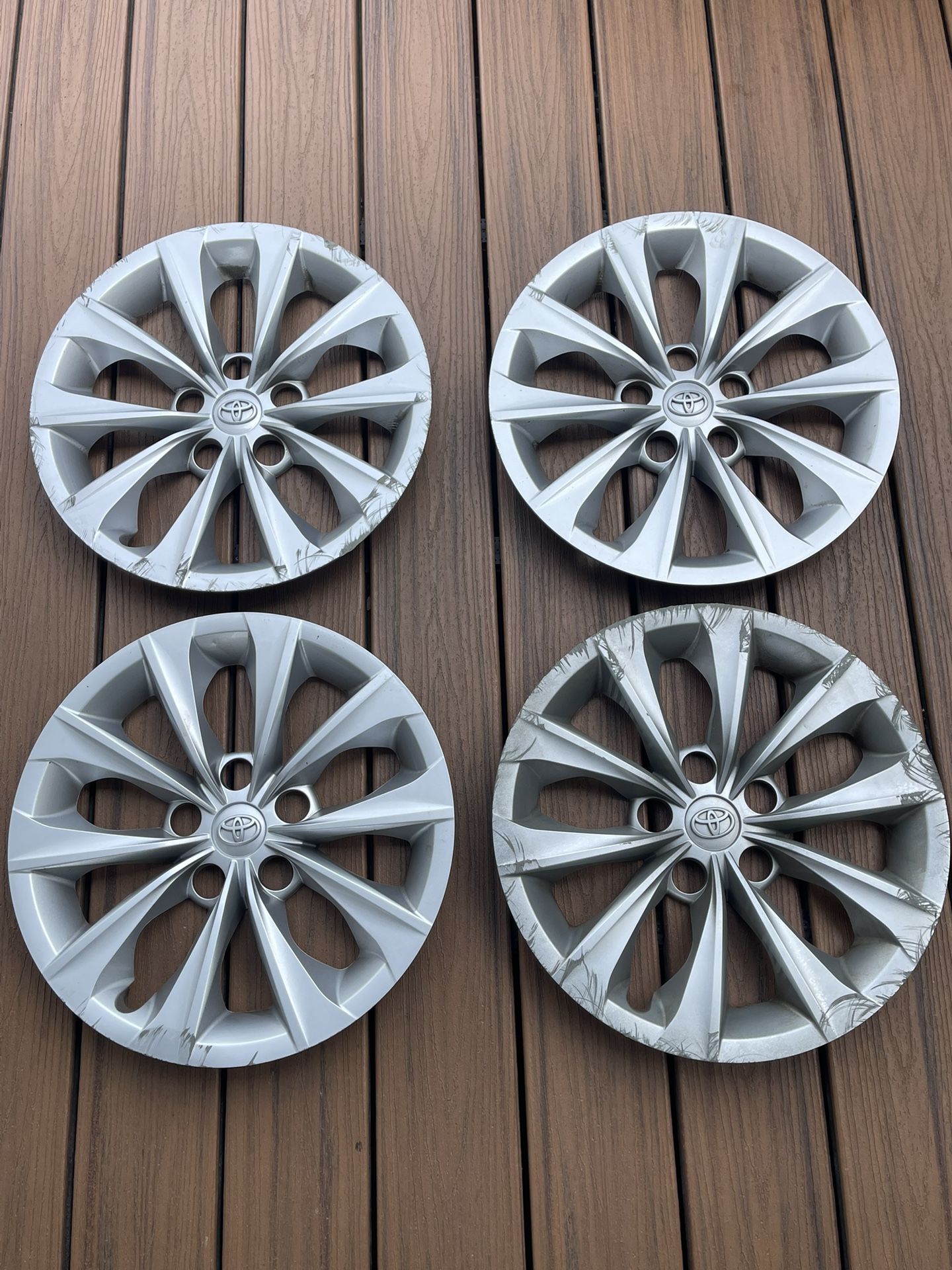 2015-2017 Toyota Camry 16” Silver Hubcaps
