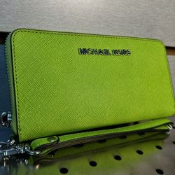 MICHAEL KORS LIME GREEN HAND WALLET #97659-5
