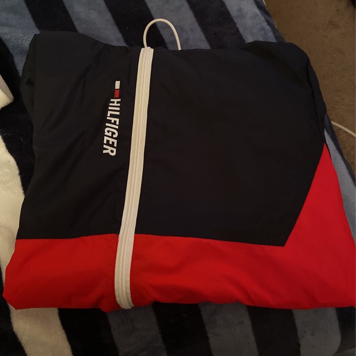 hilfiger wind breaker