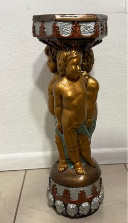 Ceramic Pedestal table