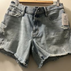 Womens’ NWT Size 4/27 Lucky Brand 90s Midi Distressed Shorts