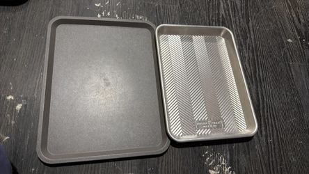 Nordic Ware Prism Quarter Sheet& Cafeteria Fast Food Tray Café Standard 13x12”