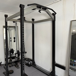 Squat rack cage with pull up bar and lat pull
