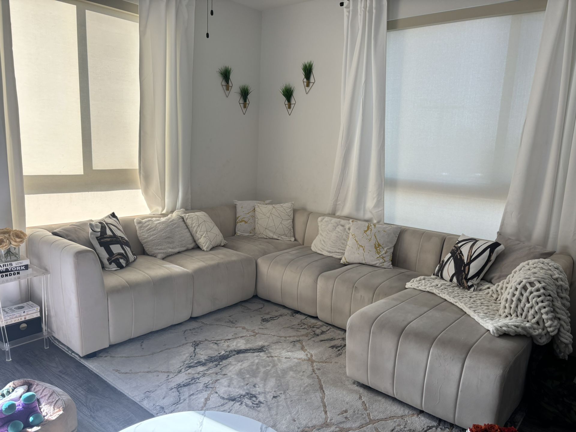 Elegant White Sectional Sofa – Modern Chic, Comfy & Includes Pillows! $985 OBO