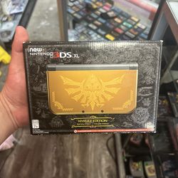 Zelda Nintendo 3ds xl system with charger