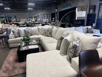 Oversized custom sectional! Any fabric & color 🩷🔥