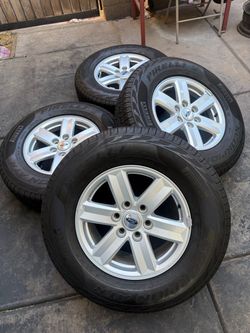 265/70/R17 PIRELLI SCORPION & Ford f150 Wheels