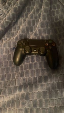 PS4 black controller