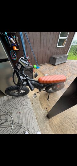 E-bike in good condition and preety good speed let me know if u want it and with full twist throttle