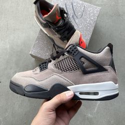 Jordan 4 Retro ‘Taupe Haze’ 