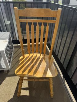 4 Chairs 