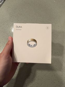 Oura Ring 4 (Gold - Size 9)