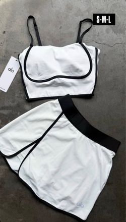 White and black Alo Yoga Set Women’s
