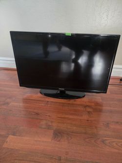 Samsung 32" Smart TV (1080p HD) – Tested & Working