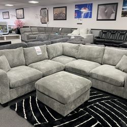 Light Gray Sofa Sectional w/ Ottoman 