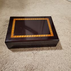 Dark Wood Velvet Lined Marquetry Hinged Jewelry Box 1993 SS Made in Korea