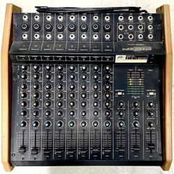 Peavey MD-8 Mixer (8x2x1) Black metal with wood finish