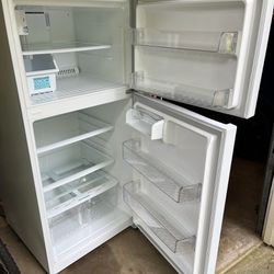 Brand New LG 20 Cu Ft Refrigerator 