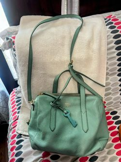 $15 Bonita Bolsa