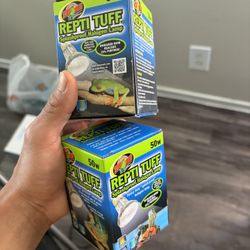 Reptile/Zoo Med Lamp/ Repti Tuff 