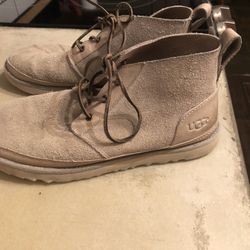 UGG Mens Size 9 Boots 