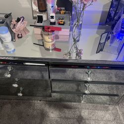 Mirror Vanity Dresser
