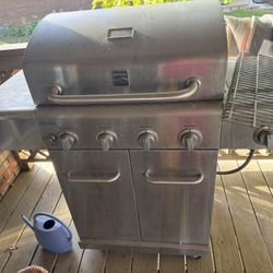 Unusable Grill Free For Pickup (Scrap Metal Or Needs Fixed)
