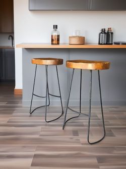 Set of barstools