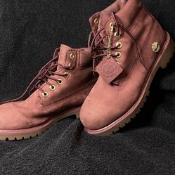 Girl’s Timberlands size 2