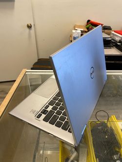 Dell Inspiron 11 300 series 11-inch Intel R pentium CPU N3530. @ 2.16 GHZ 8GB RAM 500 GB HARD DRIVE  Windows 10 pro TOUCHSCREEN  NO TRADES. Pick up on