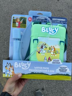 Bluey Water Pack Kids Backpack Squirt Toy