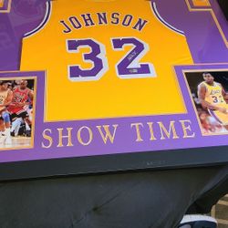 35x43 Magic Johnson signed Jersey 