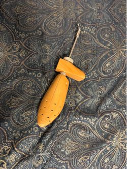 Shoe shaper and stetcher