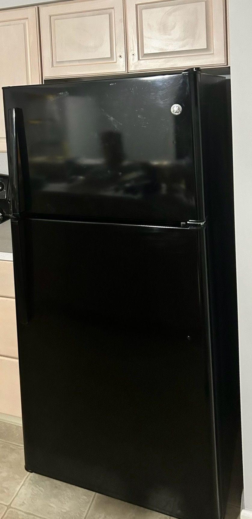 GE REFRIGERATOR GREAT CONDITION