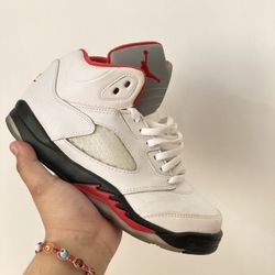 Jordan 5 “Fire Red”
