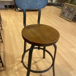 Metal Rotating Chair 