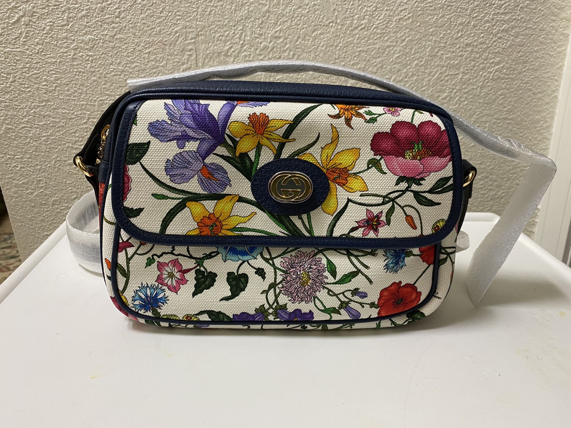 Gucci Flora Crossover Bag