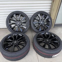 19” Tesla Model 3 Stiletto Original Rims New Gloss Black With New Tires