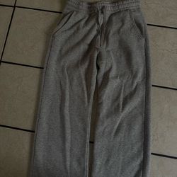 grey hollister sweats