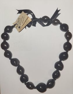 Genuine 1980's Hawaiian KuKui Nut Shell Necklace Lei