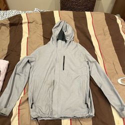 32° light gray hooded windbreaker