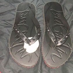 Christain Louboutin Flip Flops Size 40