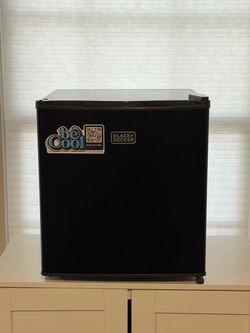 Mini fridge (Brand new)