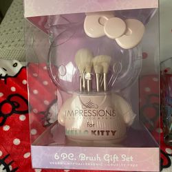 Impressions Vanity Hello Kitty 6 pc Brush gift set Brand New