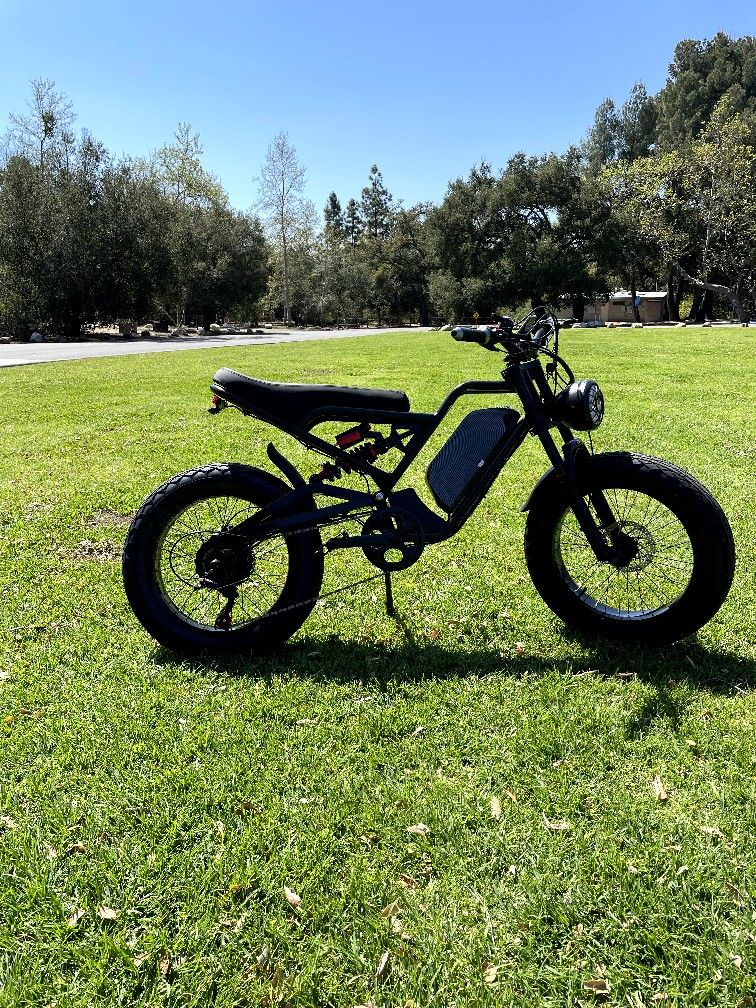 🎈🎈Monthly payments available $135/month Discover our Brand New Full Suspension 1500 Watt E Bike!